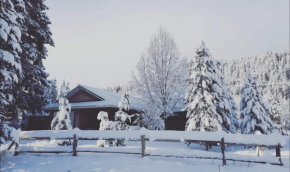 Manning Park Hideaway